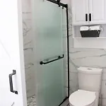 Modern 1br Exclusive Space In Historic Brooklyn Apartment New York