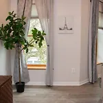 Modern 1br Exclusive Space In Historic Brooklyn * New York