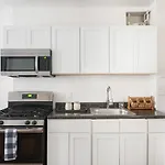 1288-3Rn New Renovated 1 Bedroom In Ues