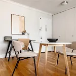 Midtown West 1br W Gym Nr Rockefeller Center Nyc-1218 Apartment New York