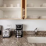 Midtown West 1br W Gym Nr Rockefeller Center Nyc-1218 Apartment New York