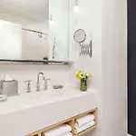Nu Hotel