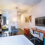 Hotel Nu *