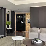Aka Nomad Hotel 4*