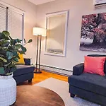 A New Splash Of Color In The Heart Of Queens