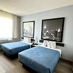 Super 8 By Wyndham Brooklyn Pennsylvania Ave