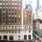 Fidi Studio W Gym Doorman Nr Freedom Tower Nyc-1093
