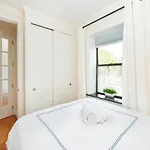 Three Bedroom West Village Townhouse Apartment *