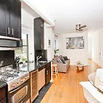 Apartment Three Bedroom West Village Townhouse *