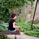 Quiet Double Room In Williamsburg Ground Floor Apartment Near Subway