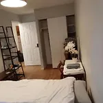Private In 4 Bedroom Ground Near Subway * New York