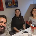 Comfy Room At Great Townhouse In Williamsburg