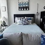 Luxury High-Rise Studio Brooklyn