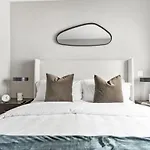 Notch 2br Minutes To Park Hotel