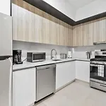 Notch 2br Minutes To Park