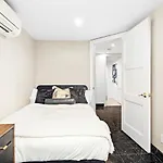 Luxurious 4 Bedroom Townhouse