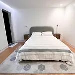 New Cozy Modern Minimalist Stay In Brooklyn At Rem-Casa