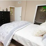 Amazing 4 Bedroom Apartment In Chambers Street