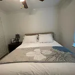 Cozy One Bedroom Apartment At Uws