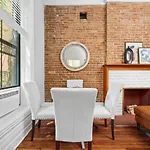 Brownstone Near Subway And Columbia Uni Apartment *