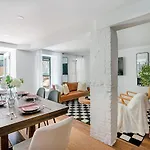 Apartment 91-1d 3br 2baths Duplex With A Private Back Yard - Gym