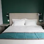 Starlight Near Lga Airport 3*