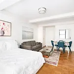 Cozy Studio Apartment