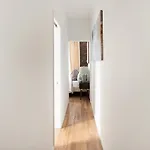 153-1g Newly Renovated 2br Lower East Side
