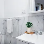 153-1g Newly Renovated 2br Lower East Side Apartment New York