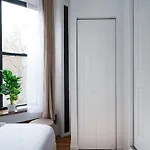 Apartment 153-1g Newly Renovated 2br Lower East Side *