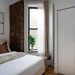 153-1g Newly Renovated 2br Lower East Side Apartment New York