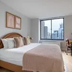 Midtown 2br W Gym Wd Nr Times Square Nyc-1348 New York