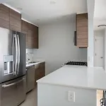 Midtown 2br W Gym Wd Nr Times Square Nyc-1348 Apartment *