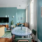 Airy Greenwich Retreat With Private Deck * New York