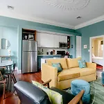 Airy Greenwich Retreat With Private Deck Apartment *