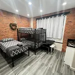 Apartment 31 Street Broadway