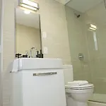 Metro Apartment New York