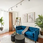 Apartment 69-4d Trendy Lower East Side 1b Brand New