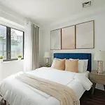 809-6A New 2Br Private Roof & City View