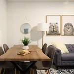 39-1 Renovated 3Br Prime Midtown West