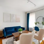 61-2a Large 1br In Upper East Side Apartment
