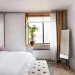 75-3b 3br Luxury Duplex Brand New &d Elevator Apartment *