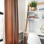 69-4d Trendy Lower East Side 1b Brand New Apartment *