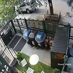 Booking.com Exxlusive: Fully Furnished One Bedroom Entire With Full Size Bed. For One Person Or Couple, Soulmate Positive Friendship *