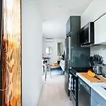 48-1fe Brand New 1br Prime Hell's Kitchen Wd In Unit Apartment