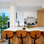 52-3de Newly Renovated 2br Bth Midtown East Apartment *