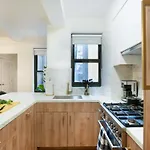 Apartment 52-3de Newly Renovated 2br Bth Midtown East