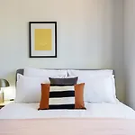 Apartment Ues 1br W Doorman Gym Roof Nr Hospital Nyc-375