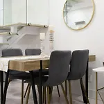 Apartment 75-3a 3br Duplex Prime Ues Wd In Unit Sleeps 6