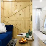 Apartment 75-3a 3br Duplex Prime Ues Wd In Unit Sleeps 6 *